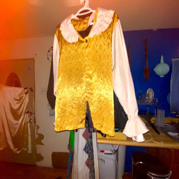 Pirate coat and shirt with sash and boot covers - Picture 2 of 3